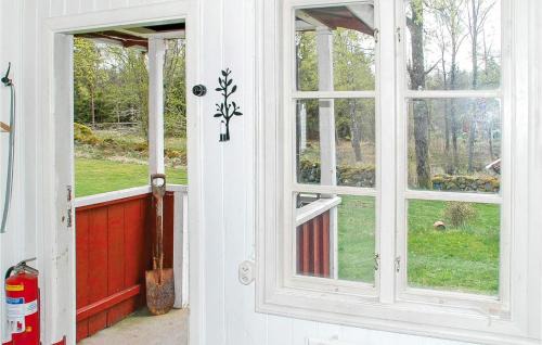 Harryda House | Lovely Home In Härryda With Kitchen