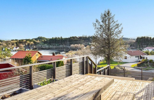 Karmoy House | Lovely home in Håvik with WiFi