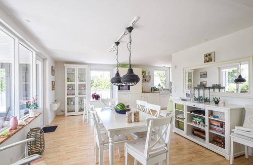 Juelsminde House | Lovely home in Juelsminde with kitchen