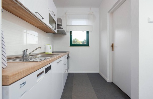 Kolan House | Lovely home in Mandre with kitchen