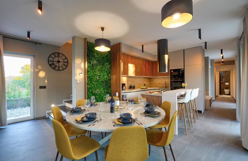 Marcana House | Lovely home in Marcana with sauna