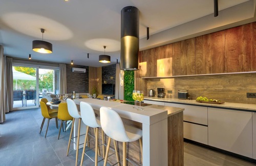 Marcana House | Lovely home in Marcana with sauna