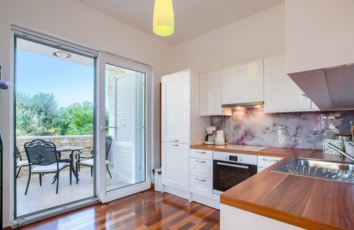 Susica House | Lovely home in Murter