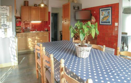 Les Sables d'Olonne House | Lovely Home In Olonne Sur Mer With Wifi