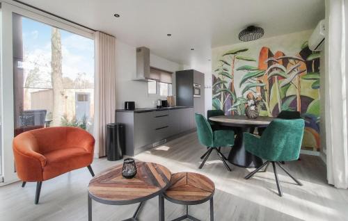 Oosterwolde House | Lovely Home In Oosterwolde With Wifi