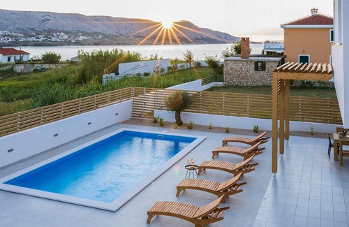 Pag House | Lovely home in Pag with WiFi