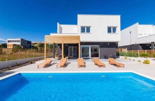 Pag House | Lovely home in Pag with WiFi