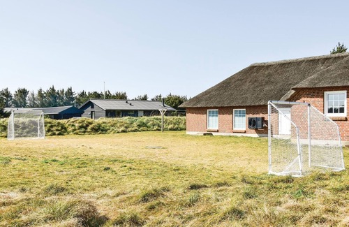 Klegod Strand House | Lovely home in Ringkøbing with sauna