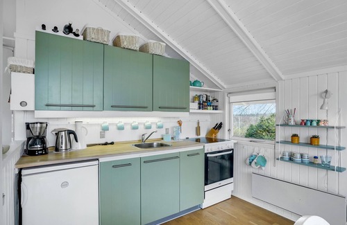 Floutrup House | Lovely home in Roslev with kitchen