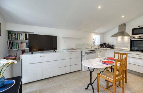 Saujon House | Lovely home in Saujon with WiFi