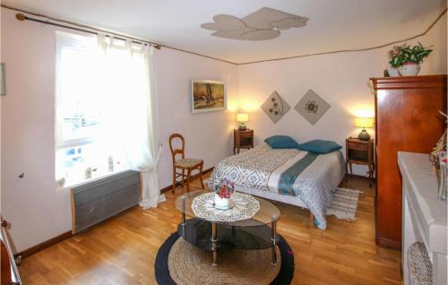 Sauzet House | Lovely Home In Sauzet With Kitchen