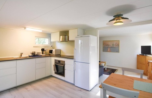 Stenkullen House | Lovely home in Stenkullen with WiFi
