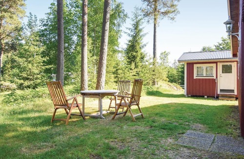 Stenkullen House | Lovely home in Stenkullen with WiFi