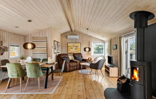 Vorupør House | Lovely Home In Thisted With Kitchen