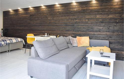 Tomelilla House | Lovely Home In Tomelilla With Kitchen