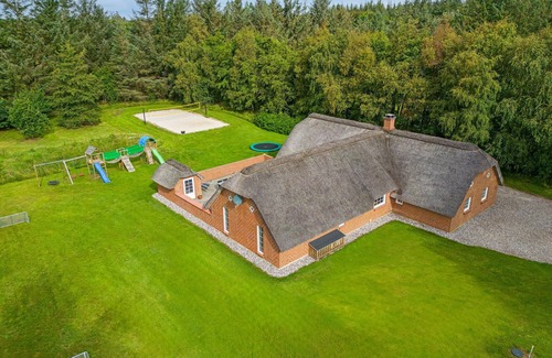 Husby House | Lovely home in Ulfborg with sauna