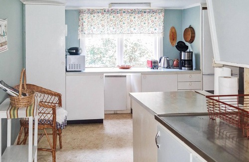 Unnaryd House | Lovely home in Unnaryd with kitchen