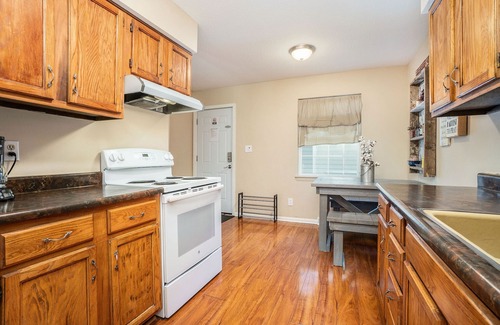 Grandview Condo | Lovely Home Near South Kansas City