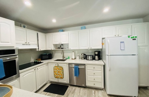 Sunny Isles Beach Apartment | Lovely Home! Paradise at Sunny Isles Beach! 2BD/2BTH Ocean View Beach Condo.