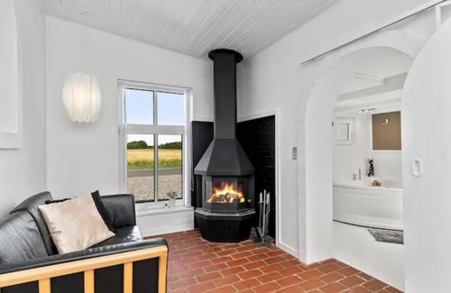 Thyholm House | Lovely house by the water with cozy courtyard