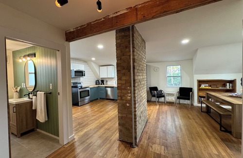 Hamilton House | Lovely house off Main Street