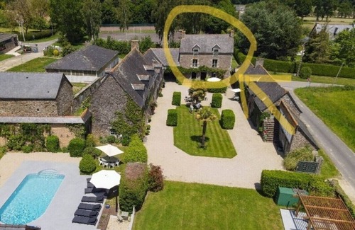 Saint-Helen House | Lovely house, sleeps 6, shared heated pool