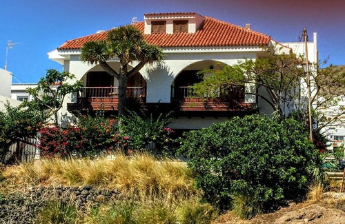 Agaete Apartment | Lovely house views&garden