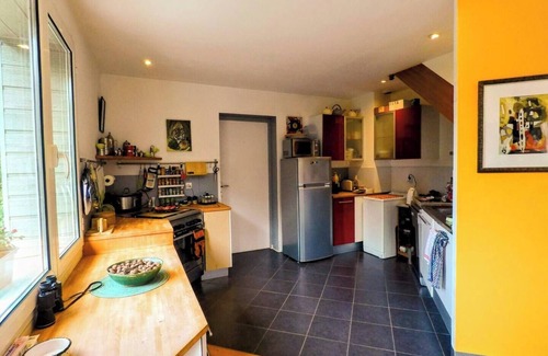 Lanvallay House | Lovely house with beautiful views by the Rance River. A short walk to Dinan Port