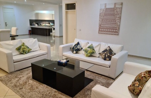 East Legon Apartment | Lovely & Huge 2 Bed Apartment in Heart of the city