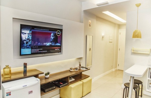 Copacabana Apartment | Lovely in Copacabana | Near the beach | MVC205