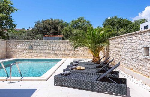 Liznjan Apartment | Lovely Istria (with private pool)