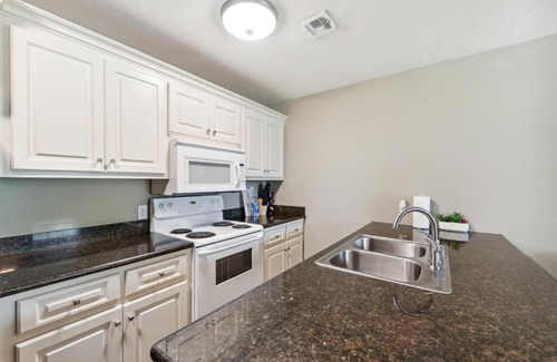 Lake Charles Apartment | Lovely Lake Charles Duplex in Central Location!