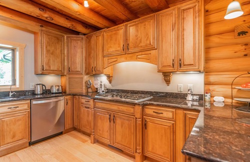 Necedah Cabin | LOVELY LAKEFRONT HOME ON THE SHORES OF CASTLE ROCK LAKE WITH PRIVATE PIER