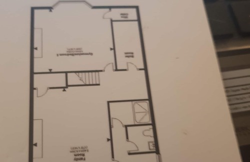 Royal Tunbridge Wells Apartment | Lovely Large Garden Flat