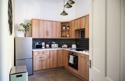 Birnam Apartment | Lovely Little Let in Birnam, neighbouring Dunkeld, Lovely Little Let in Birnam, neighbouring Dunkeld