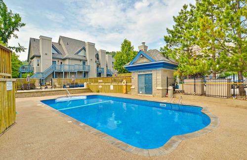 Craigleith House | Lovely loft home with shared pool and tennis courts
