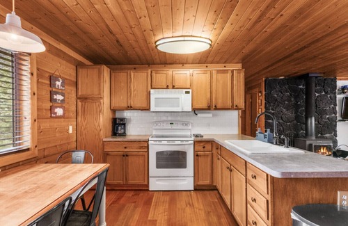 Duck Creek Village Cabin | Lovely Log Cabin with Views and Fire Pit!