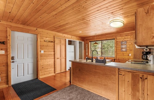 Duck Creek Village Cabin | Lovely Log Cabin with Views and Fire Pit!