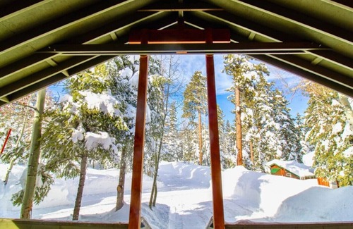Duck Creek Village Cabin | Lovely Log Cabin with Views and Fire Pit!