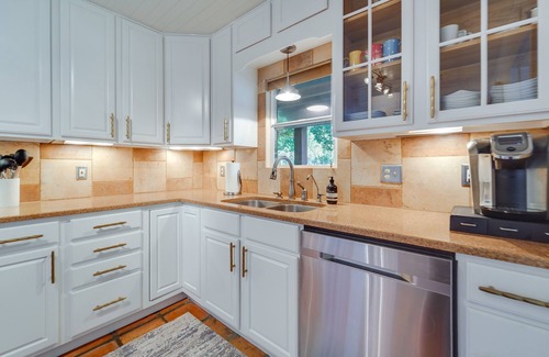 Tech Terrace House | Lovely Lubbock Home w/Furnished Deck & Grill