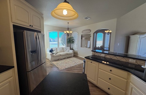 Lubbock House | LOVELY LUBBOCK HOME with WiFi, AC, Cable, Laundry Room, Fireplace