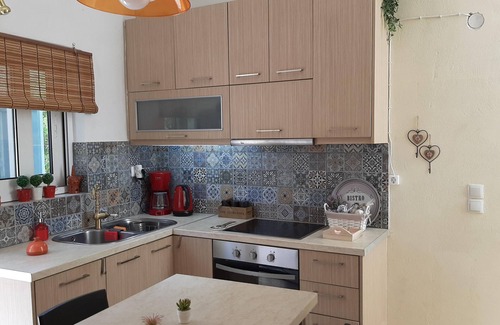 Kaki Thalassa Cottage | Lovely maisonette 3min walk from the beach!Roof garden with sea view!Nearairport