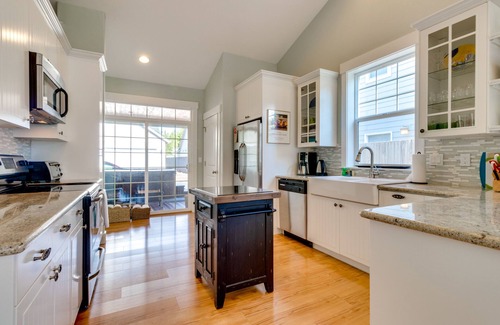 Nehalem House | Lovely Modern Home with Private Hot Tub and WiFi Near the Bay - Dog-Friendly
