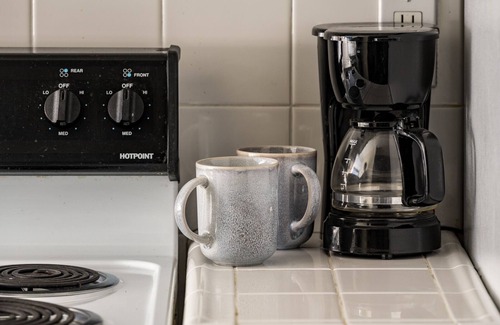 Capitol Hill Apartment | Lovely monthly rental in heart of Cap Hill!