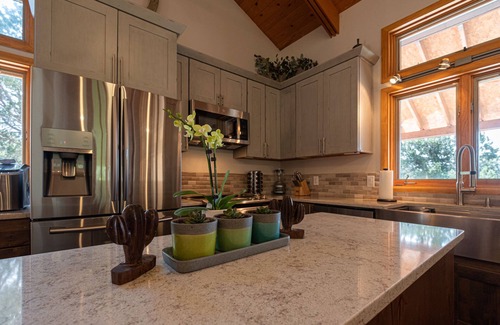 Santa Fe House | Lovely Mountain style home in Santa Fe with 4.5 acres of privacy