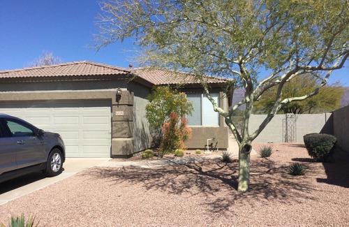 Superstition Foothills Apartment | Lovely Mountain View, Close to hiking & golf, Comfortable Home, Community Pool