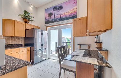 Palm Coast Condo | Lovely Oasis Condo w/Balcony at European Village | Close To The Beach | Designated Parking Space