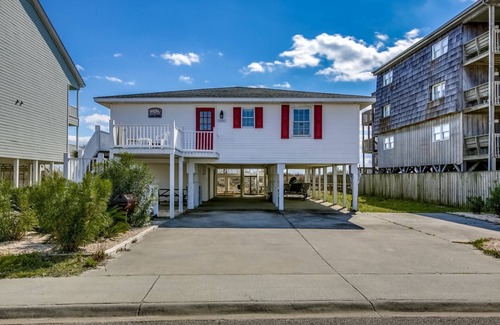 North Myrtle Beach House | Lovely Oceanfront Home with Private Pool in Cherry Grove!