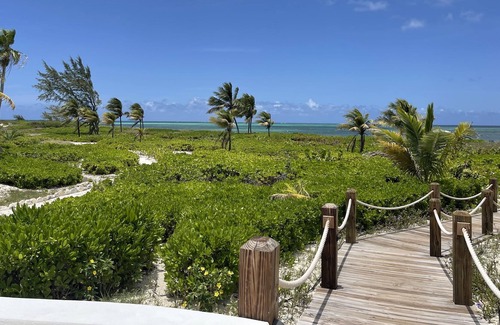 Wheeland Settlement Apartment | Lovely one bedroom apartment in North West Point resort Turks Caicos