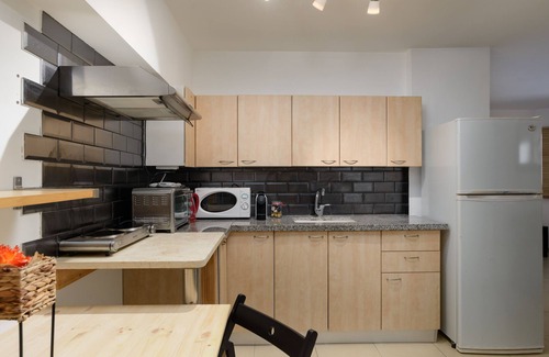 Netanya Apartment | Lovely one bedroom few steps from the beach